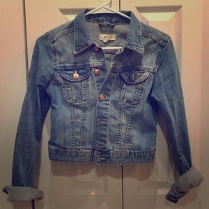 Cropped denim jacket